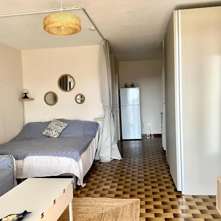 Apartament With Pool And Balcony In *
